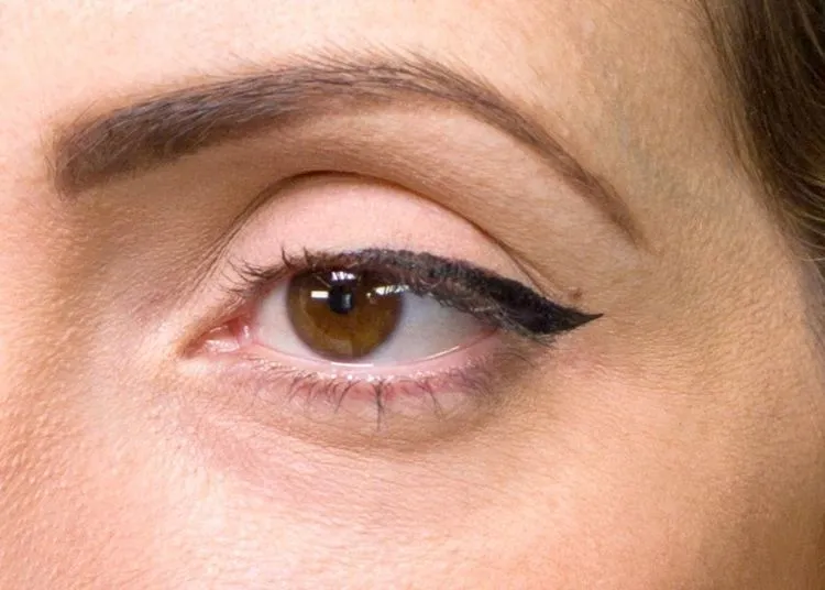 Dengan Modal Garpu, Isolasi, dan Sendok, Kamu Bisa Bikin Makeup Mata yang Cetar Abis 8