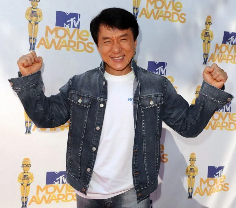 Inspirasi Perjalanan Hidup Jackie Chan: Menyerah adalah Bagian dari Rangkaian Kesuksesan Seseorang! 13