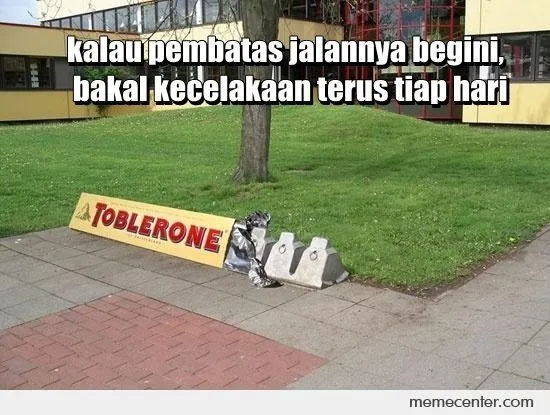 Simak 15 Meme Lucu Kekesalan Orang Gara-gara Toblerone Berubah Bentuk, Habisnya Pelit Banget Ih 28