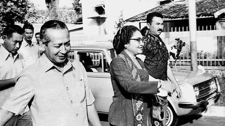 12 Petuah Cinta dari Pernikahan Soeharto-Ibu Tien. Mesranya Sampai Mati, Dijamin Bikin Iri 19