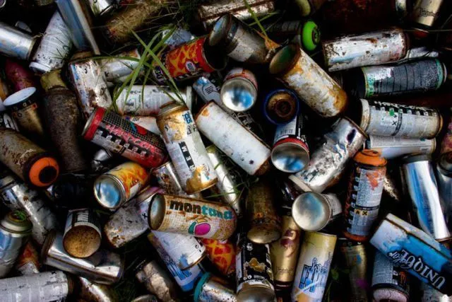 9 Contoh Sampah Berbahaya yang Nggak Boleh Dibuang di Sembarang Tempat 16