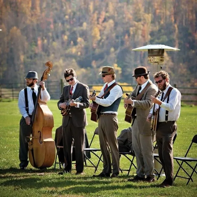 7 Cara Memilih Pemain Musik di Resepsi Pernikahan Kamu, Agar Tak Keliru Mainkan Lagu 12 wedding band