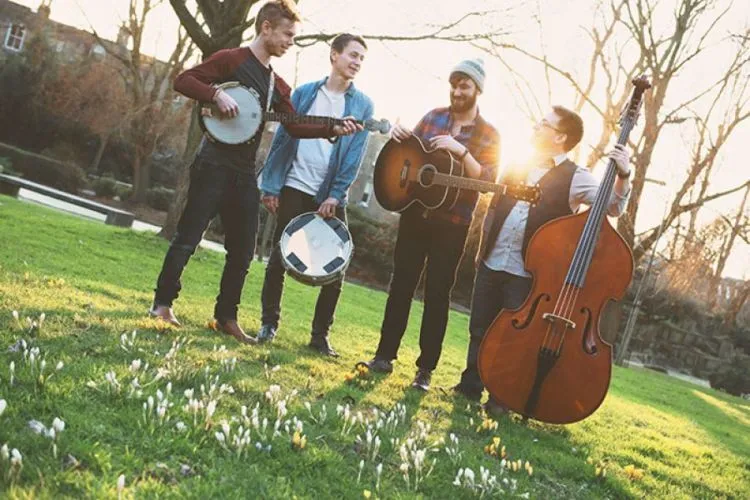 7 Cara Memilih Pemain Musik di Resepsi Pernikahan Kamu, Agar Tak Keliru Mainkan Lagu 14 wedding band
