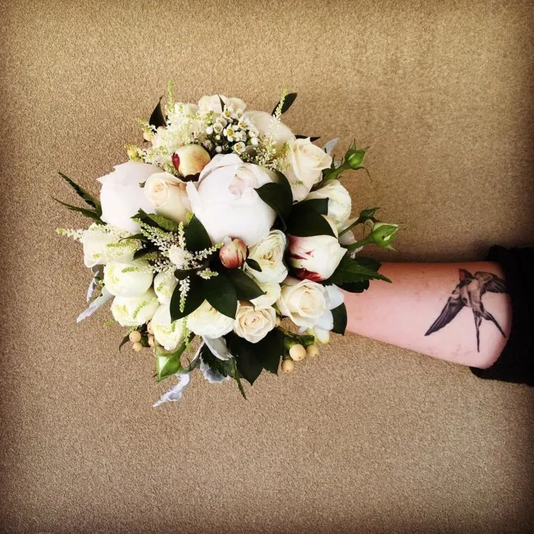 15 Pilihan Buket Bunga yang Akan Permanis Momen Pernikahan Kamu Nanti 27 wedding flowers