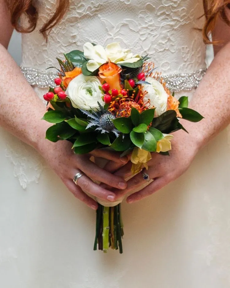 15 Pilihan Buket Bunga yang Akan Permanis Momen Pernikahan Kamu Nanti 30 wedding flowers