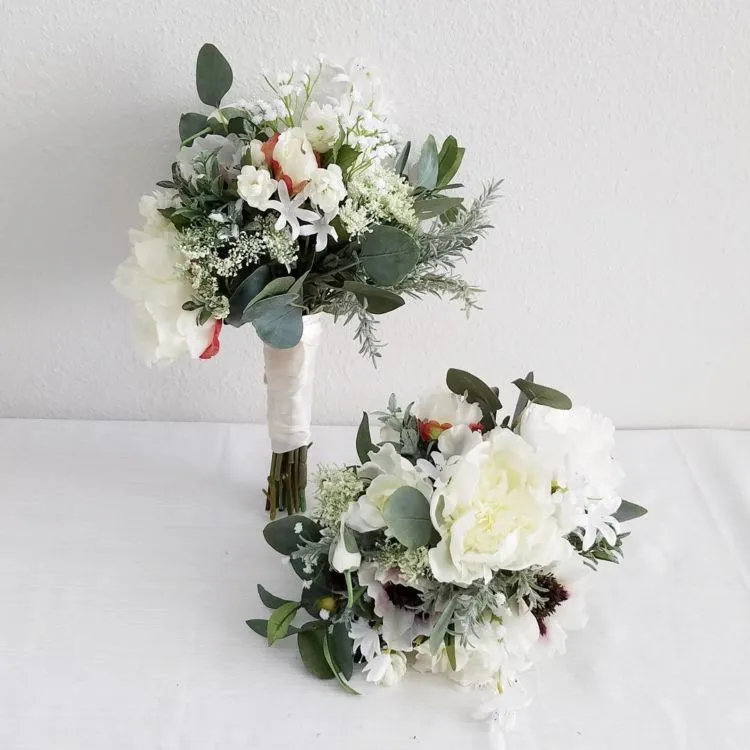 15 Pilihan Buket Bunga yang Akan Permanis Momen Pernikahan Kamu Nanti 19 wedding flowers