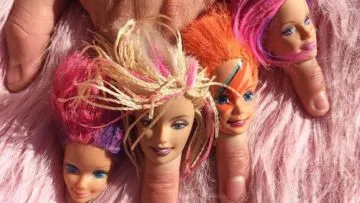 15 Pilihan Cincin Barbie yang Sedang Hangat Dibicarakan. Lucu Apa Malah Seram Ya?