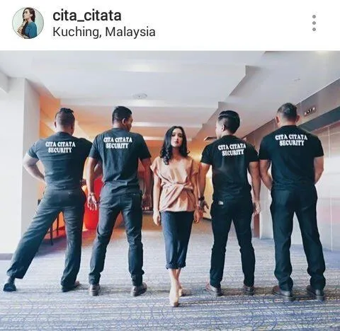12 Komentar Pedas Haters Ini Bikin Kamu Bersyukur Nggak Jadi Seleb. Mending Dimarahi Dosen Penguji! 43