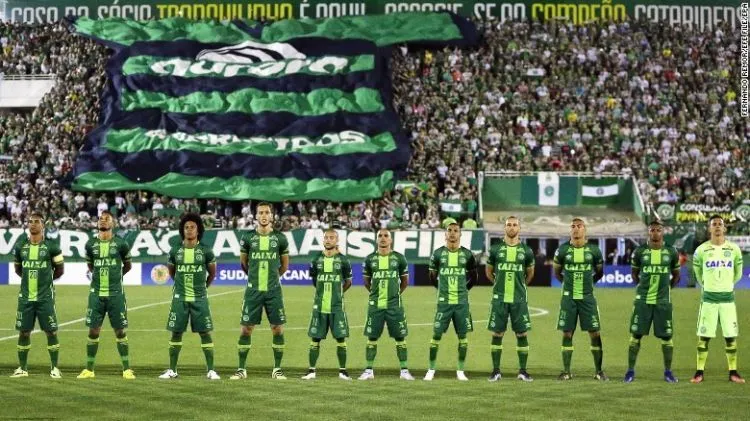 Tragedi Pesawat Jatuh Menimpa Klub Sepak Bola Brasil. Begini Pesan Terakhir Sebelum Kepergian Mereka! 4