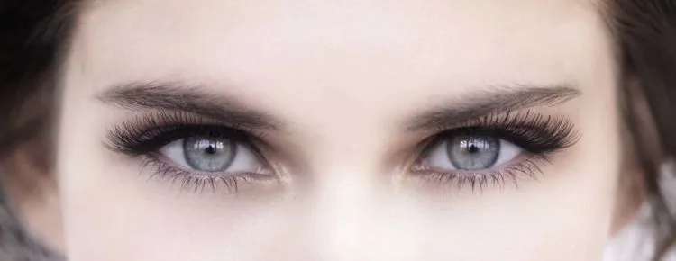 Seorang Model dari Balikpapan Buta Gara-gara Softlens. Para Cewek Harus Baca dan Hati-hati! 12