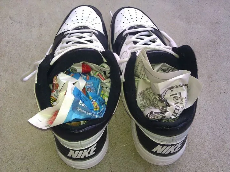 Mumpung Musim Hujan, Yuk Bikin Sepatumu Jadi Anti Air dan Gampang Kering dengan 5 Cara Ini! 11