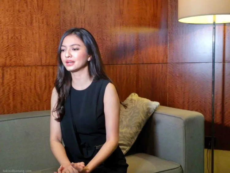 Daripada Foto Aib Disebar Fedi Nuril, Malah Mending Disebar Sendiri. Koplak Nih Kelakuan Raline Shah 4