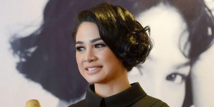 15 Lagu Ini Cocok Buat Cewek yang Merasa Kuat dan Sudah Mati Rasa Sama yang Namanya Cemoohan! 20