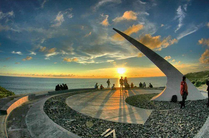 Gunungkidul Nggak Cuma Pantai Aja, Jam Matahari Ini Juga Istimewa. Kamu Harus Segera ke Sana! 6