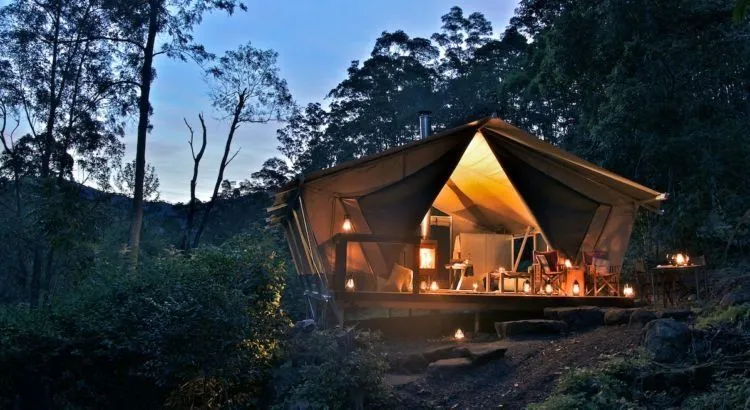 Camping Nggak Melulu Selalu di Tenda. Rasakan Camping Mewah di Helikopter Untuk Sensasi Luar Biasa! 8