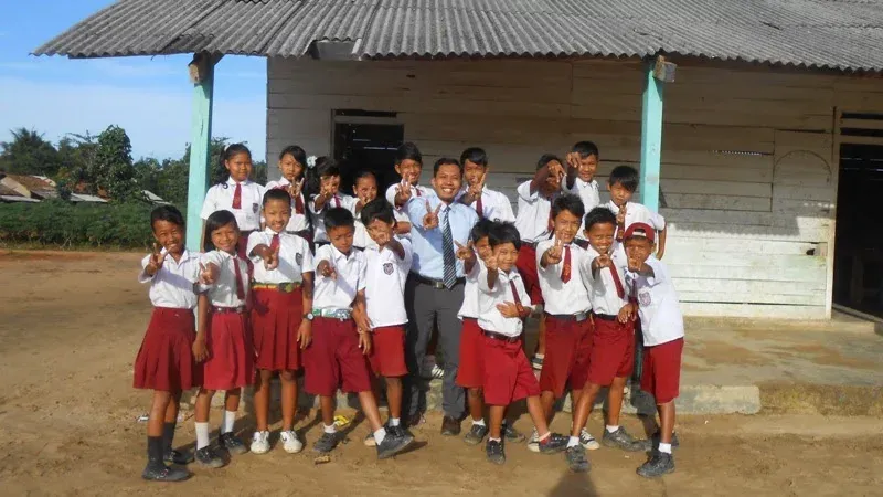 Susahnya Jadi Guru Honorer. Kerja Keras Terus Dilakukan Meski Upah Tak Berimbang 14