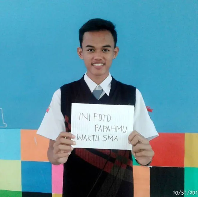 Inilah Tren Foto ‘Papa-Mama Waktu SMA’, Remaja Jaman Sekarang Memang Visioner 18