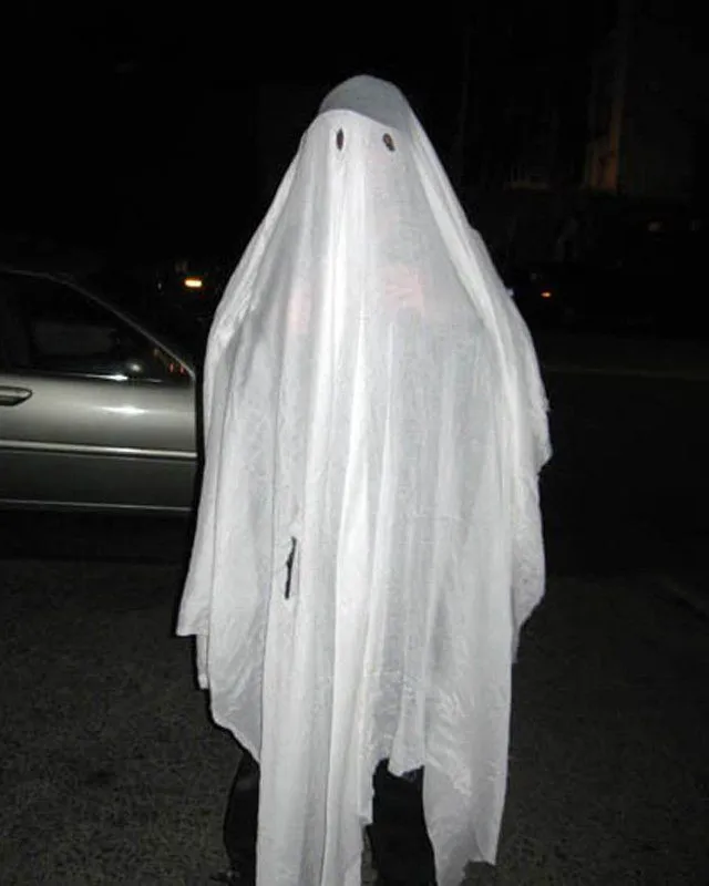 Niatnya Bikin Ngeri, Tapi 15 Kostum Halloween Gagal Total Ini Malah Buat Kita Kayak di Acara Lawak 21 hallowen