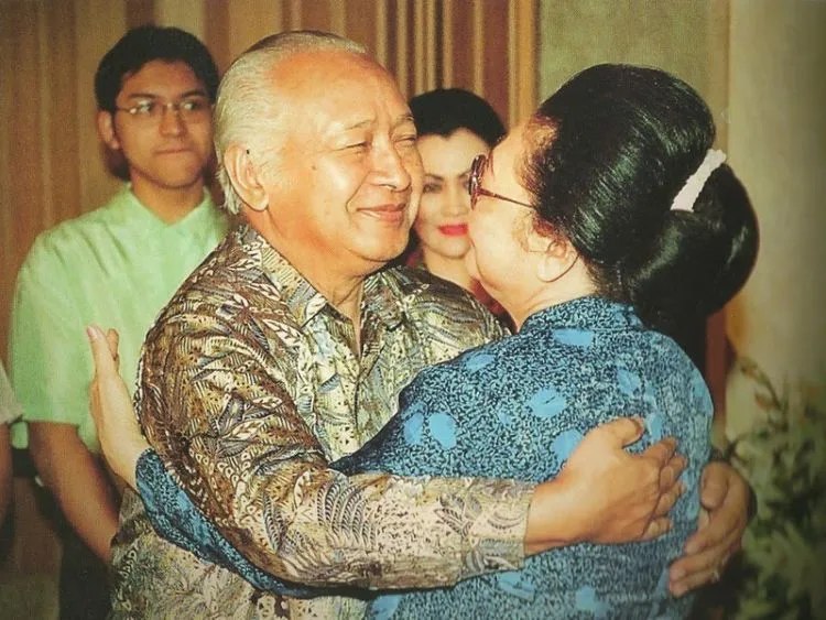 12 Petuah Cinta dari Pernikahan Soeharto-Ibu Tien. Mesranya Sampai Mati, Dijamin Bikin Iri 23
