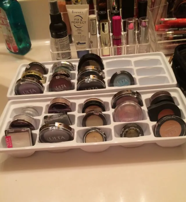 17+ Inspirasi Rak Make Up Minimalis Simple 22 rak makeup