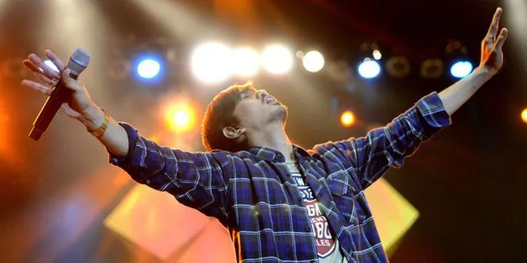 15 Lagu Ini Cocok Buat Cewek yang Merasa Kuat dan Sudah Mati Rasa Sama yang Namanya Cemoohan! 30