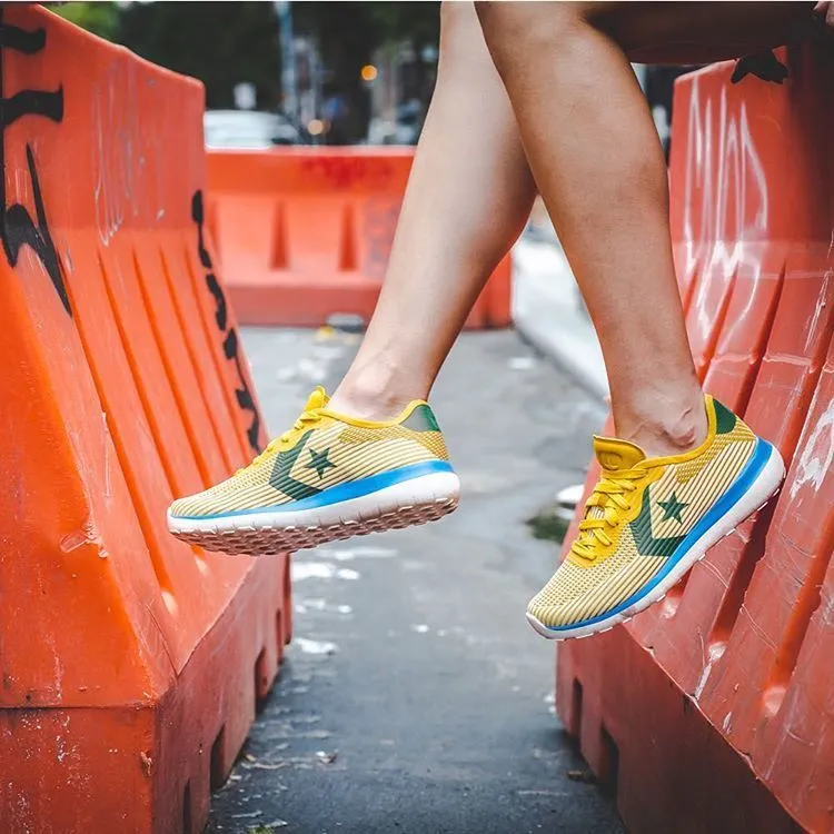 10 Pilihan Sepatu Kets yang Membuatmu Ingin Memilikinya untuk Temani Langkah Kakimu 14