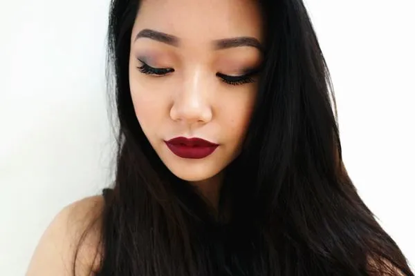 Biar Nggak Salah, Ini Nih Cara Terbaik Memilih Lipstik Sesuai Karaktermu! 10