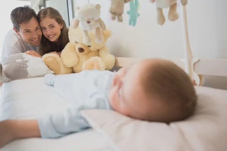 Kalau Mesra Dengan Istri, Perhatikan 4 Hal Ini Jika Ada Anak Di Dekatmu. Biar Mereka Nggak Rusak! 8