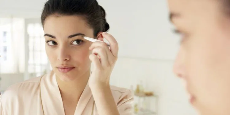 Ternyata, Aturan Dasar Selfie yang Bagus Ada di 7 Trik Make-Up Ini. No Edit, No Filter! 11