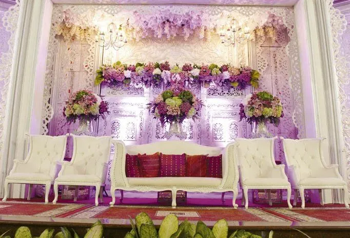8 Pilihan Kursi Pelaminan. Cantik Nyaman dan yang Pasti Nggak Bikin Pegal 11 kursi pelaminan