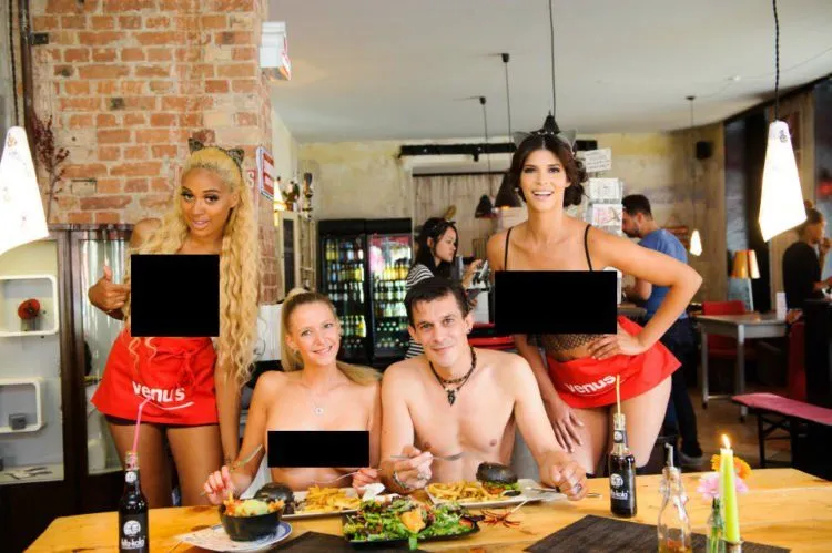Persaingan Usaha dan Bisnis Kuliner yang Kian Menggila, Wanita dan Seksualitas Dijadikan Senjata 6