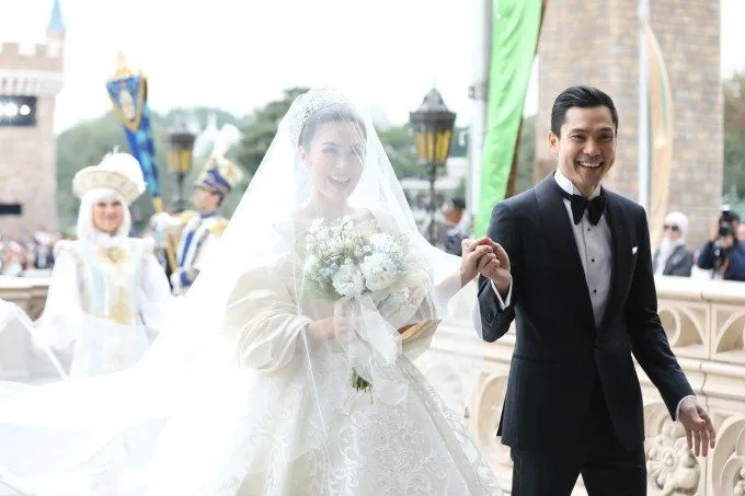 Inilah 20 Foto Resepsi Epik Sandra Dewi dan Pangerannya di Disneyland, Laksana Negeri Dongeng! 31