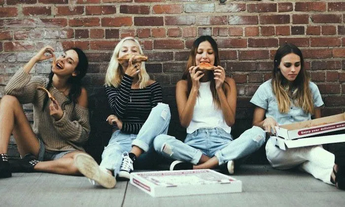 7 Daftar Orang yang Tidak Perlu Kamu Undang ke Pernikahan Agar Biaya Bisa Dikempeskan 9