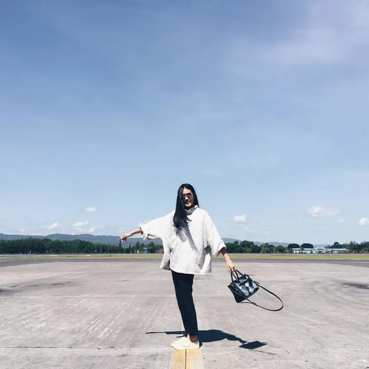 Dengan 9 Pilihan Style Ini, Naik Pesawat untuk Bepergian Pun Jadi Begitu Nyaman 15