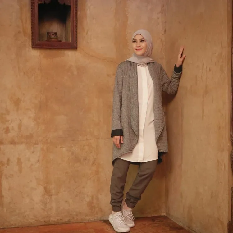 Dengan 9 Pilihan Style Ini, Naik Pesawat untuk Bepergian Pun Jadi Begitu Nyaman 16
