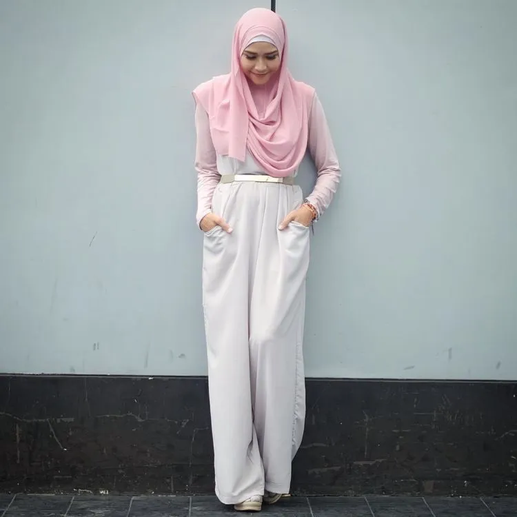 Tak Perlu Ribet Lagi untuk Tampil Syar'i. 13 Style Ini Bisa Jadi Inspirasi 14 syari