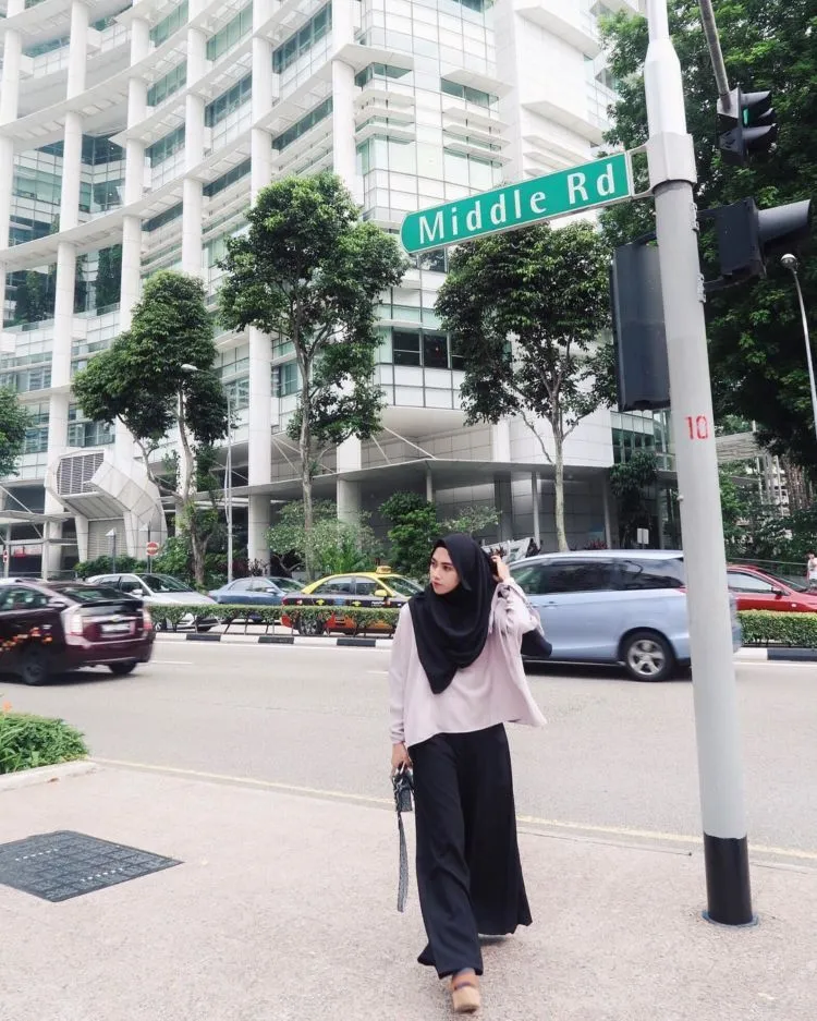 Tak Perlu Ribet Lagi untuk Tampil Syar'i. 13 Style Ini Bisa Jadi Inspirasi 23 syari