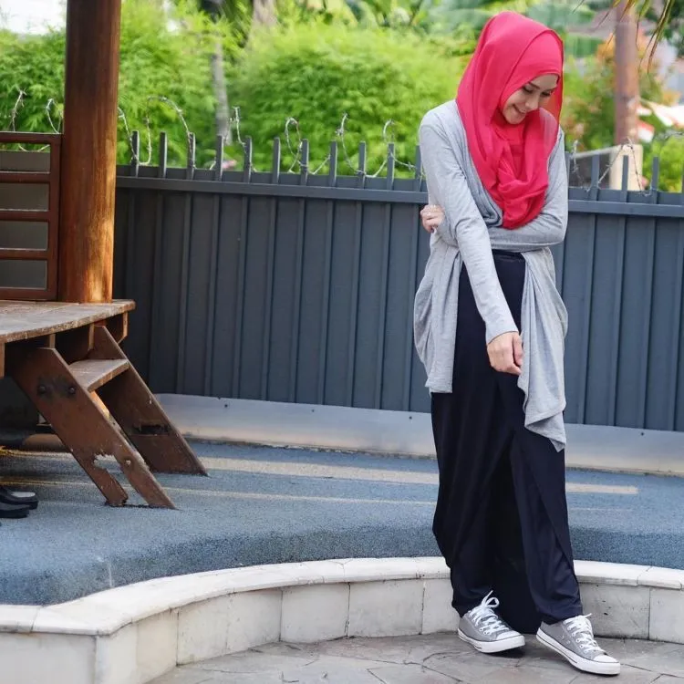 Tak Perlu Ribet Lagi untuk Tampil Syar'i. 13 Style Ini Bisa Jadi Inspirasi 15 syari