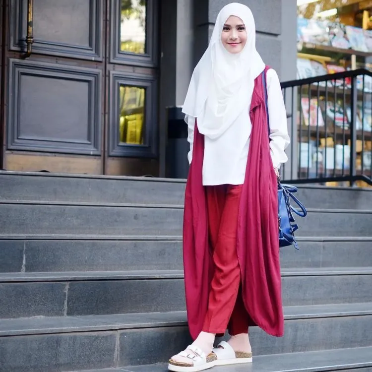 Tak Perlu Ribet Lagi untuk Tampil Syar'i. 13 Style Ini Bisa Jadi Inspirasi 16 syari