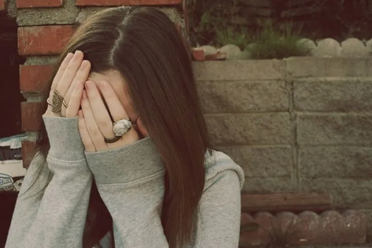 6 Rahasia Tentang Tangisan Cewek. Cowok Harus Baca Ini Biar Bisa Menghadapi Pas Ceweknya Nangis! 9
