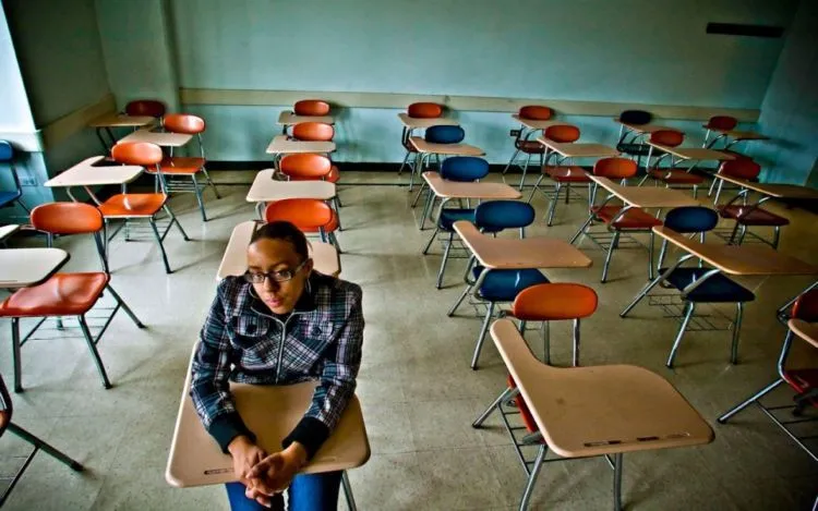 Dari Kapan Lulus Sampai Kapan Nikah! 8 Cara Berdamai dengan Pertanyaan Hidup yang Tak Ada Habisnya 9