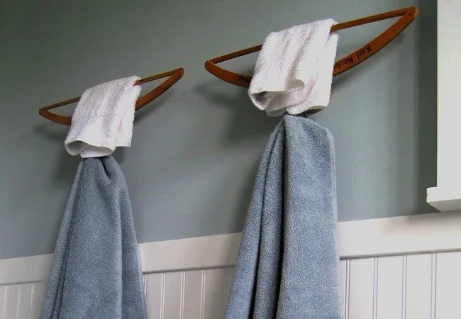 Demi Kamar dan Ruangan yang Lebih Rapi, 9 Ide Memanfaatkan Hanger Ini Layak Kamu Coba 19