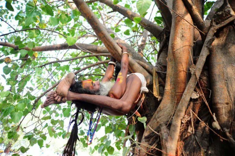 15 Lokasi Yoga yang Tak Biasa Ini Jadi Bikin Kamu Mikir, Apa Sih Esensi Yoga Sejatinya? 30
