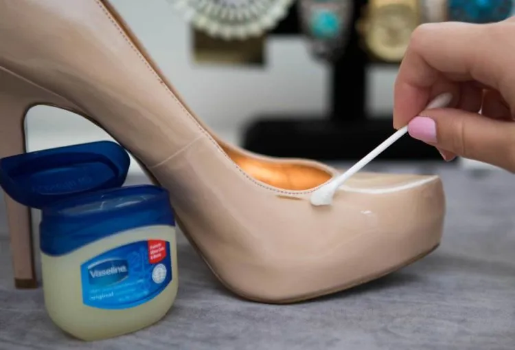 Mumpung Musim Hujan, Yuk Bikin Sepatumu Jadi Anti Air dan Gampang Kering dengan 5 Cara Ini! 14