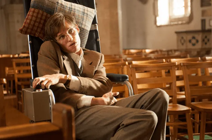 Meski Kaya dan Bertabur Penghargaan, Eddie Redmayne Tetap Selalu Naik Angkutan Umum 7