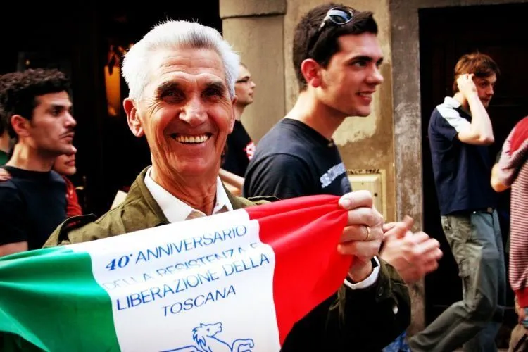 Promo Hotel Gila di Italia. Memberi Hadiah Gratis Menginap Buat Pasangan yang Berhasil Bikin Anak! 10
