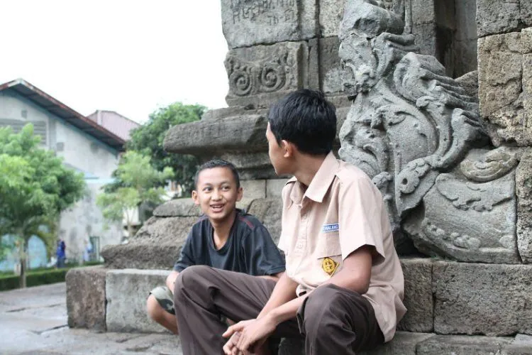 Madura Nggak Cuma Terkenal Sate dan Carok-nya Aja. Yuk Pelajari Budaya Orang Madura yang Luar Biasa! 8