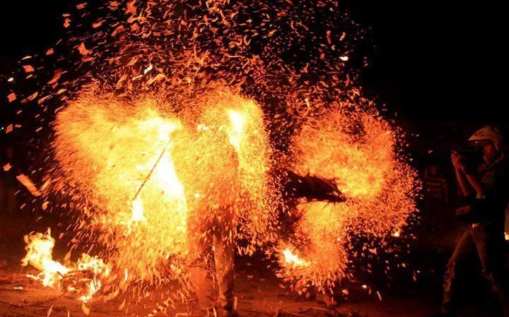 Tradisi Perang Obor di Jepara, Pukul-pukulan Api yang Seru dengan Nilai Sejarah Luhur