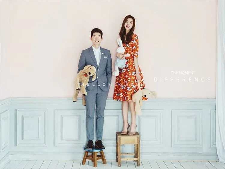 Romantis dan Lucu, Inilah 13 Pose Foto Prewedding Pasangan di Korea yang Layak Tiru 20
