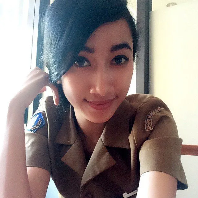 19 Potret PNS Cantik yang Pasti Bikin Cowok Betah di Kantor. Apa Kabar Ujian CPNS Kemarin? 26